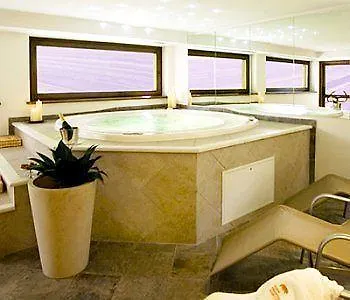 Montana Hotel 3*
