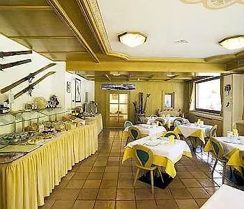Montana Hotel 3*