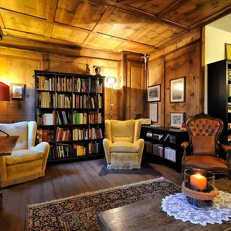 Montana Hotel
