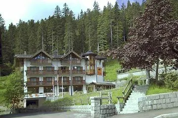Montana Hotel